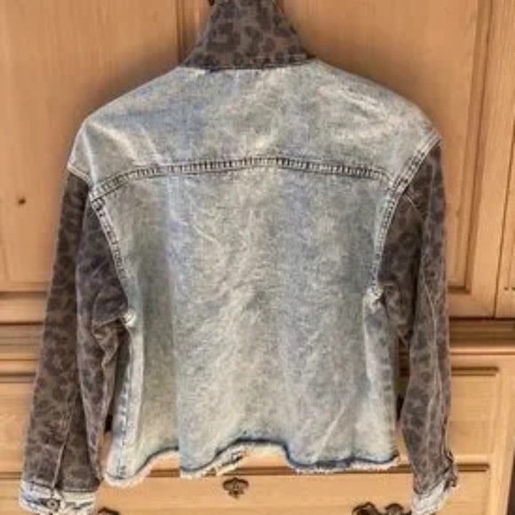 UMGEE Denim Jean Jacket Acid Washed Leopard Fringe (S) - Picture 2 of 3